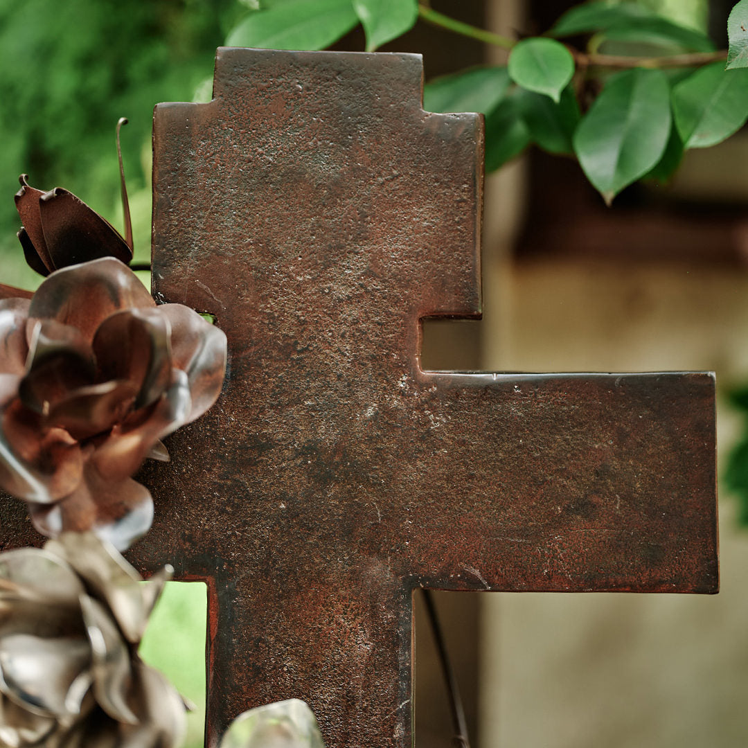 Cruz de Rosas Jan Barboglio