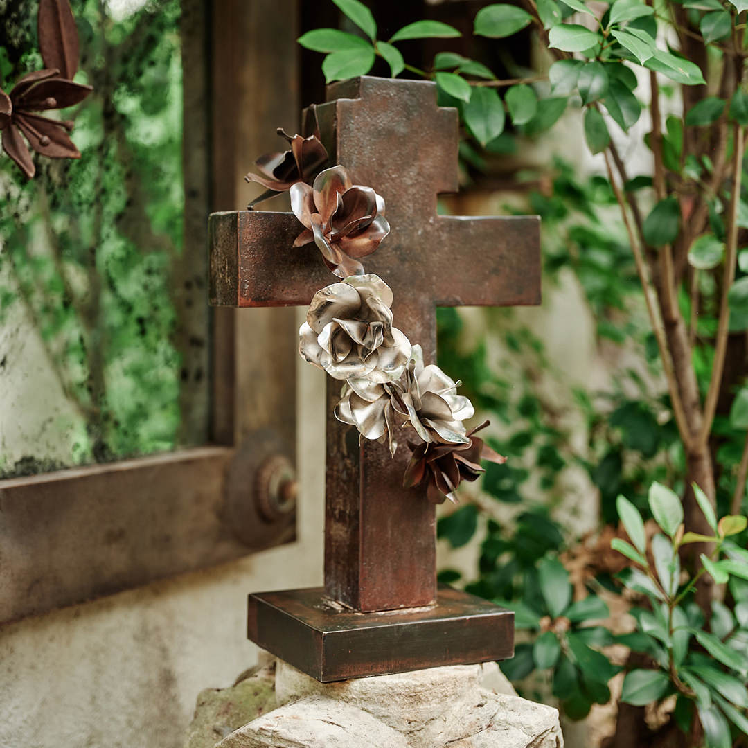 Cruz de Rosas Jan Barboglio